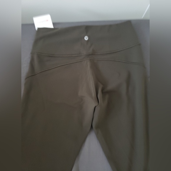 Lululemon Size 10 In Movement Everlux Dark Olive 25" NWT - Picture 9 of 16